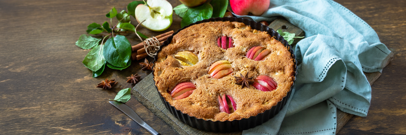 Dorothy’s Family Apple Cake
