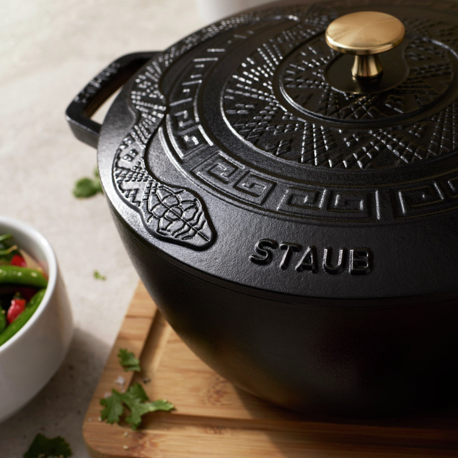 STAUB La Cocotte 4.8 L Cast Iron Round Essential French Oven With Snake Lid, Black