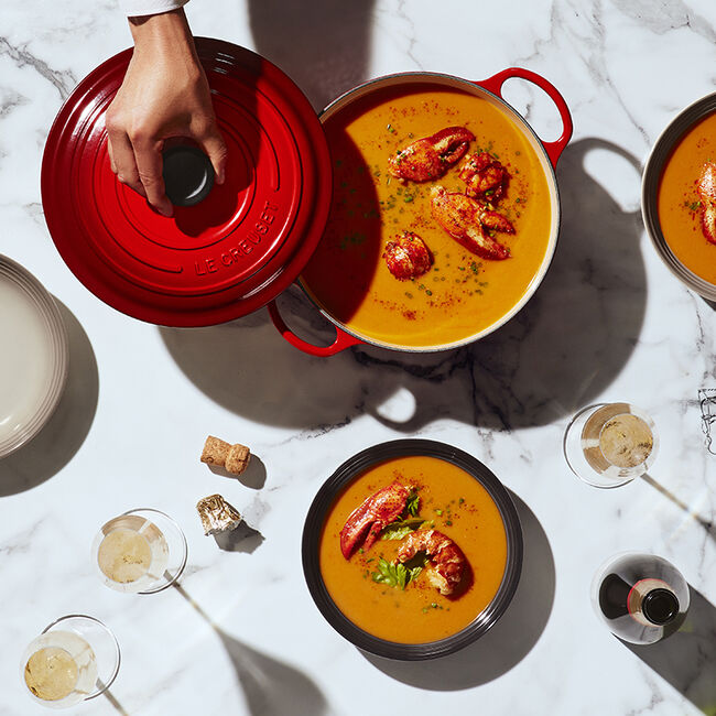 Le Creuset 4.9L Chef's Oven - Cerise