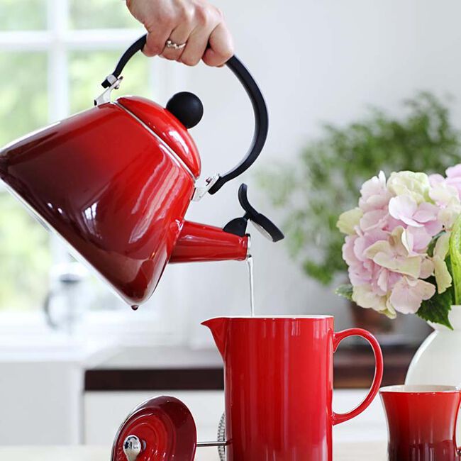 Le Creuset 1.6L Kone Kettle - Cerise