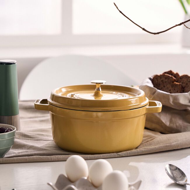 STAUB Cast Iron Round Cocotte  3.7 L - Citron