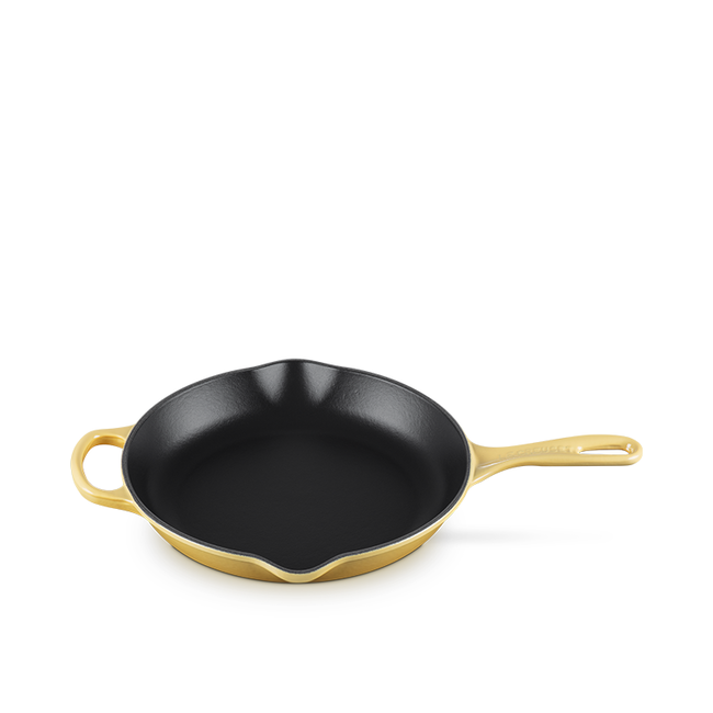 Le Creuset 26cm Signature Iron Handle Skillet - Camomille