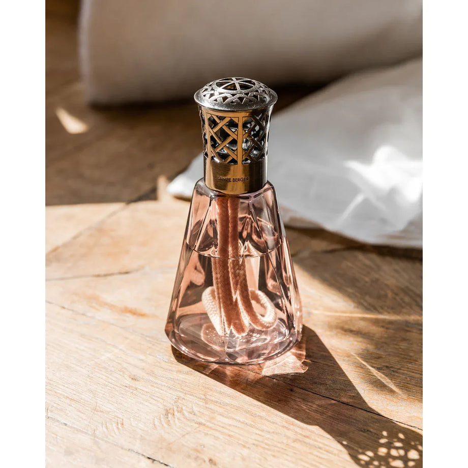 Maison Berger Antique Pink Pyramide Fragrance Lamp Gift Set with Paris Chic